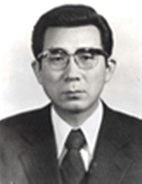 김삼보 증명사진