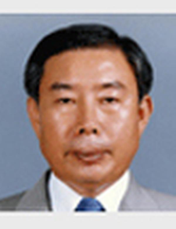 김석동 증명사진