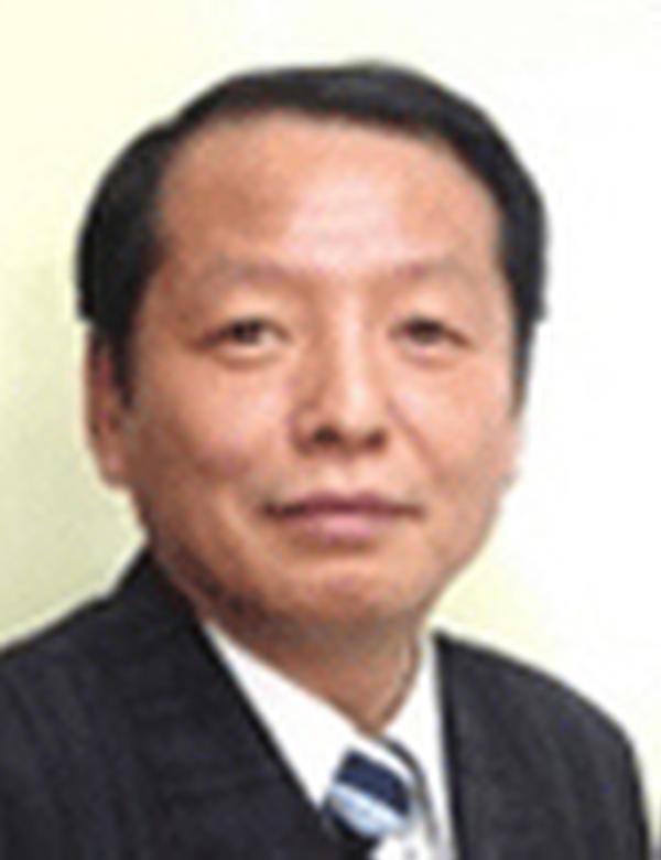 엄기철 증명사진