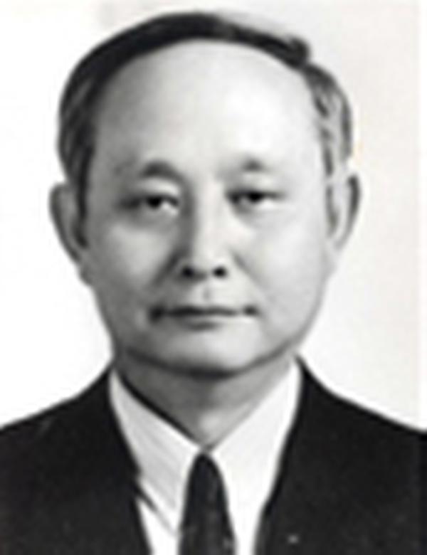 김강권 증명사진