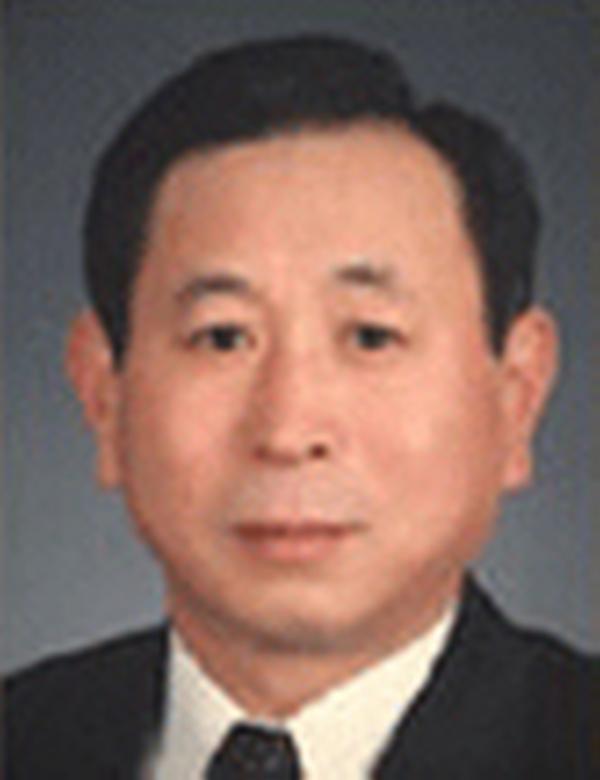 예병우 증명사진